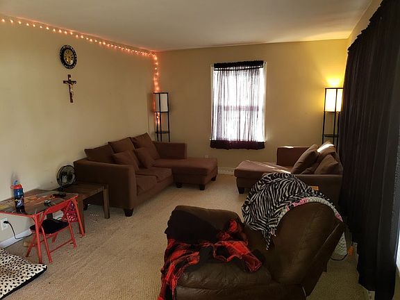 3rd image of 3015 N Church St