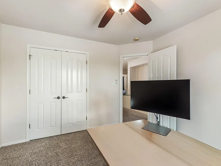 1107 Hollybrook Cv — Photo 26
