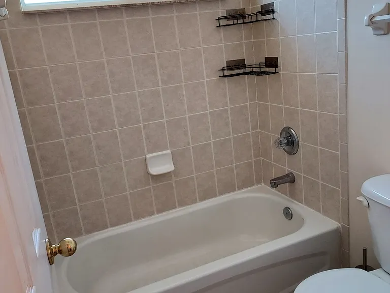 532 Hopewell Dr — Photo 16