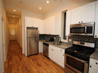 232 W Willow St, Chicago, IL 60614