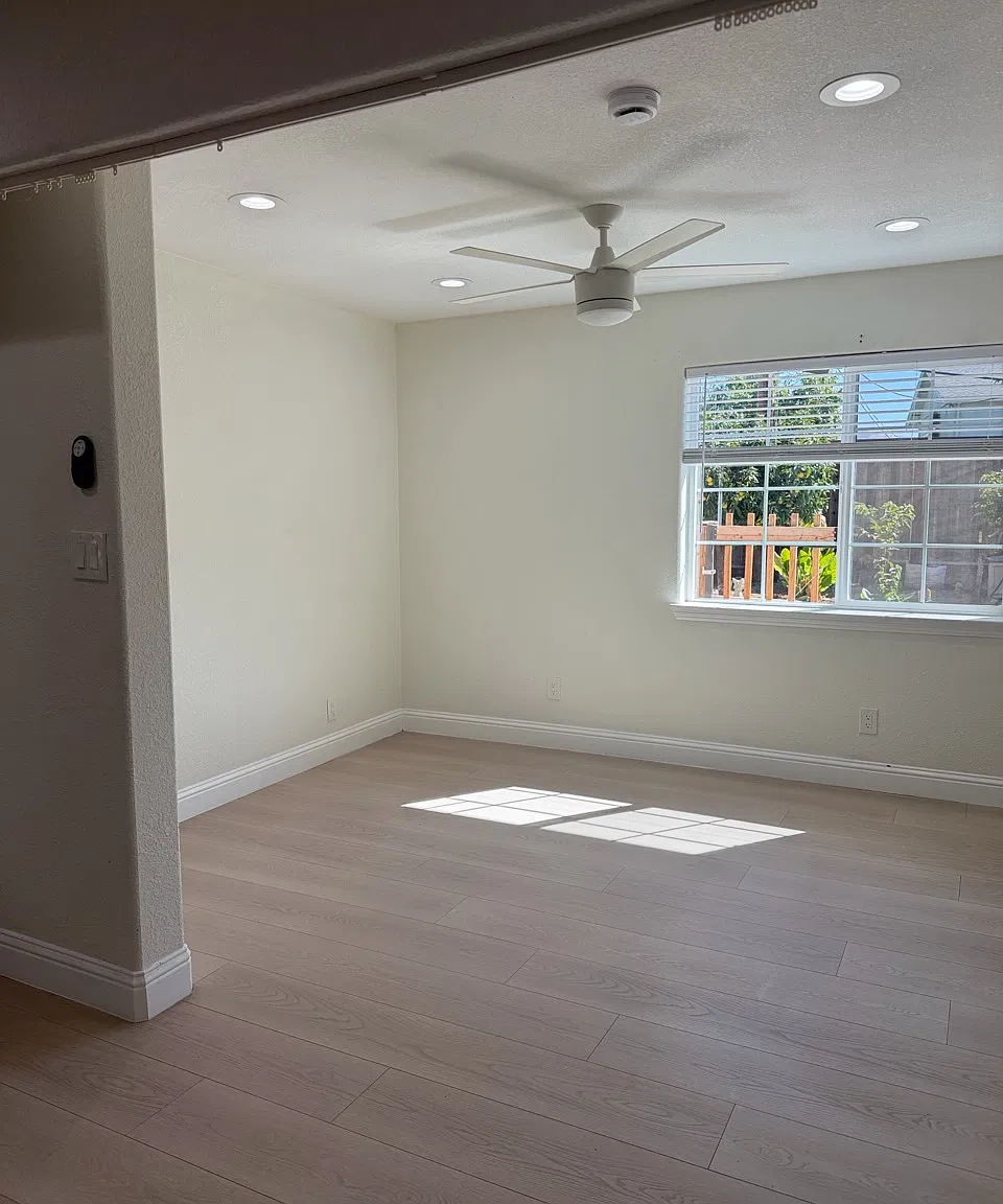 Studio, 330 sqft, $2,000 — Photo 2