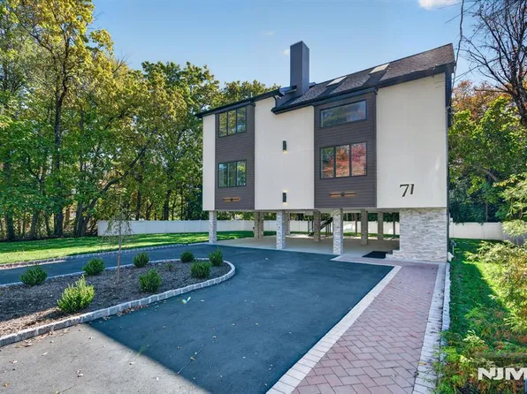 71 Beechwood Drive, Hillsdale, NJ 07642