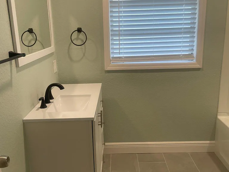 1496 Lakeside Dr — Photo 20