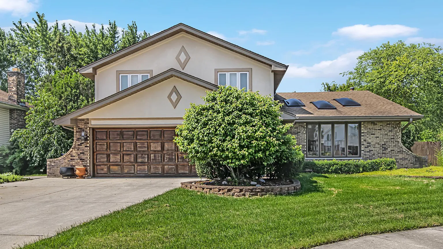 8505 Teakwood Ct photo 1