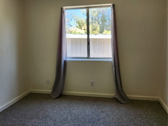 5th image of 3940 Mullen Ave