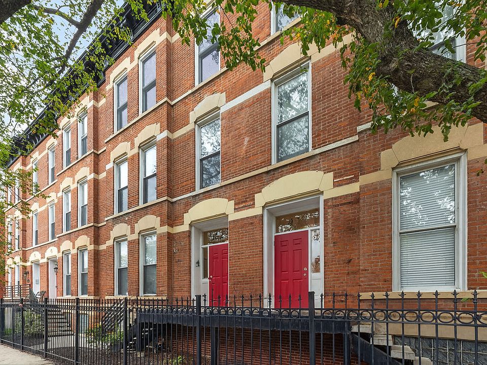 1st image of 450 W Armitage Ave #1