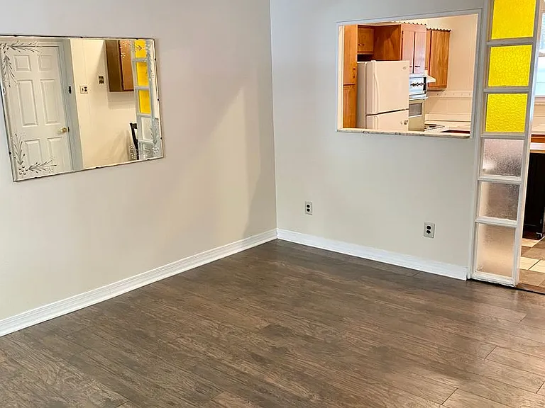 735 Manton St — Photo 2