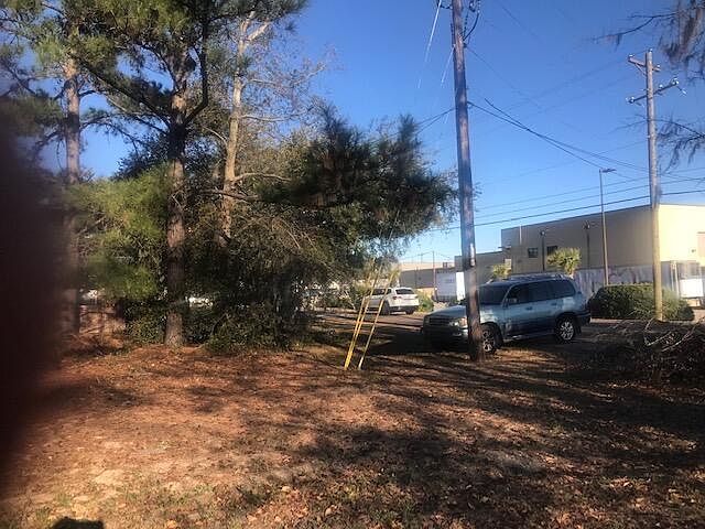 2nd image of 1820 Wallace School Rd