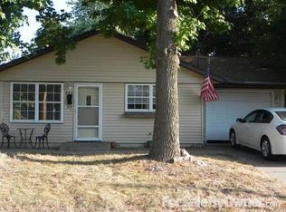 802 W Adams St, Taylorville, IL 62568