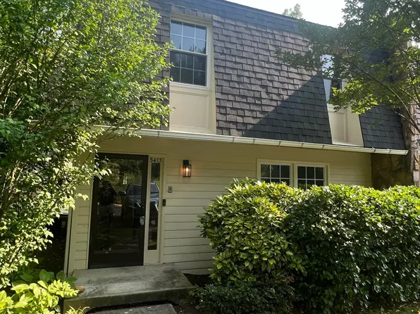 3413 Stonehenge Sq, Roanoke, VA 24018