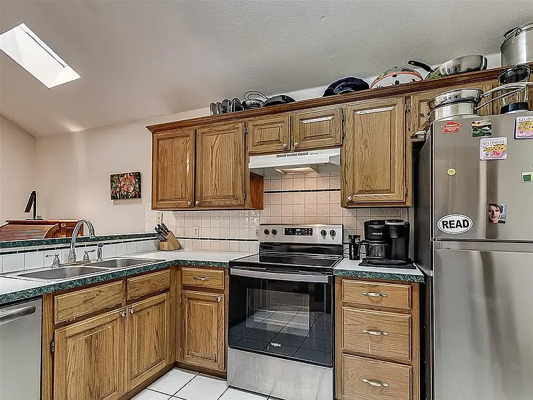 1325 White Oak Rd — Photo 6
