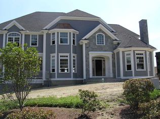 2 Wayside Cir, Framingham, MA 01701