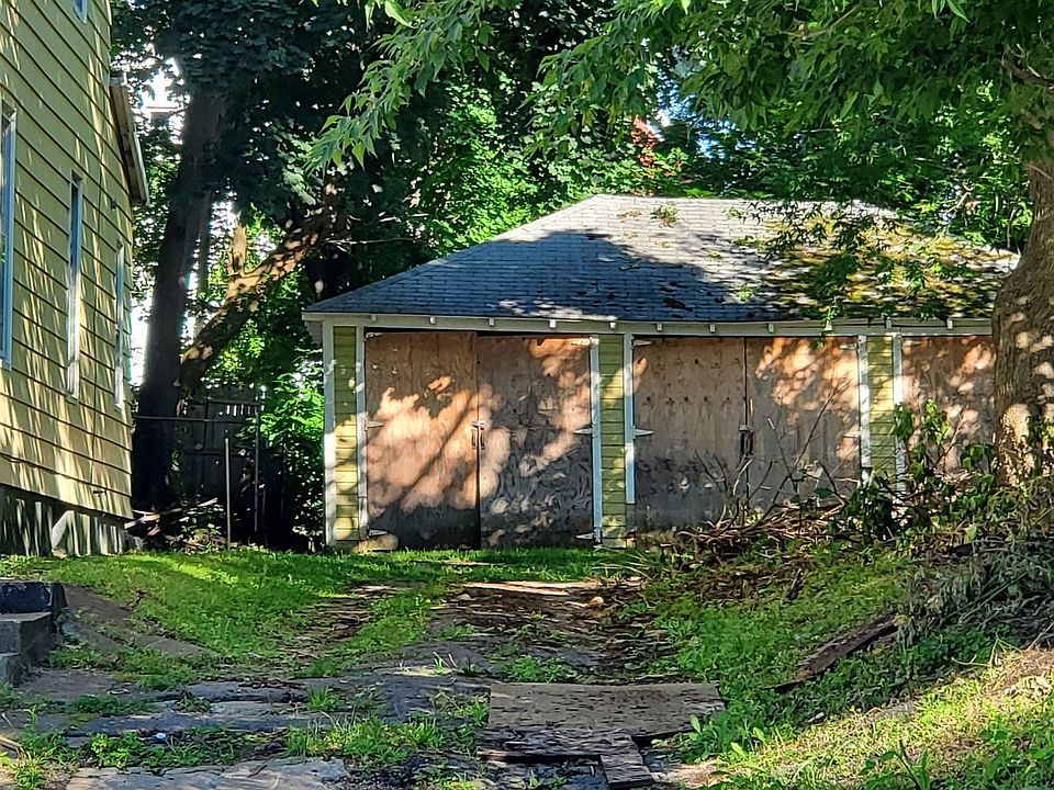 2nd image of 1580 Van Vranken Ave