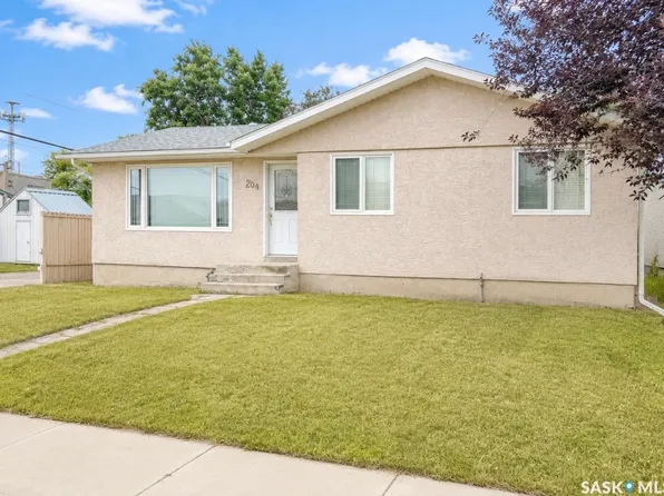 204 Brownlee Street, Herbert, SK S0H 2A0