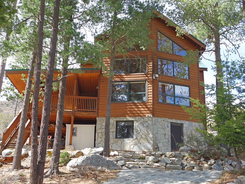 Beautiful Custom Log Cabin