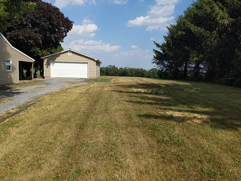 903 Breneman Rd — Photo 12