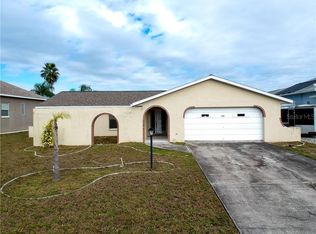 713 Apollo Beach Blvd, Apollo Beach, FL 33572