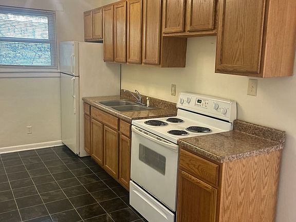 3rd image of 238 9th Avenue Pl SW #15