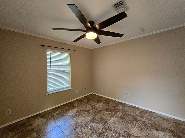 1360 Poppy Ln — Photo 18
