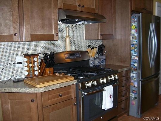 5th image of 4000 Mariposa Dr