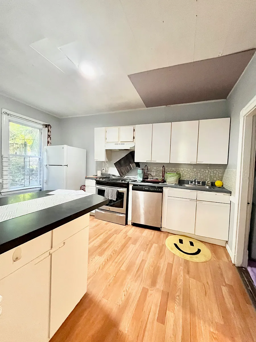 Building Photo - 36 Calumet St #1