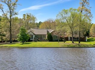 580 Honeysuckle Ln, Longview, TX 75605