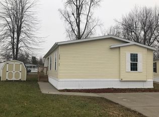 1409 Roslyn Dr #77, Owosso, MI 48867