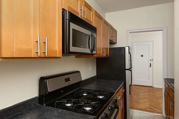 Sold by Houlihan Lawrence | media 9