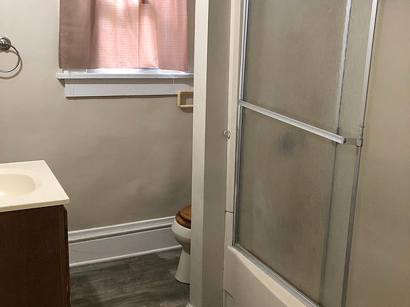 5th image of 1044 W Exchange St #1