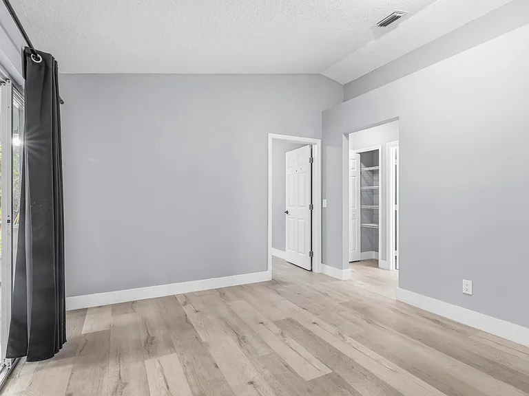 1717 SW Burlington St — Photo 15