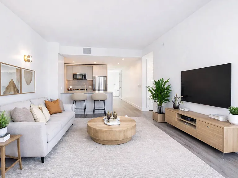210 Clarkson Ave #729 — Photo 1