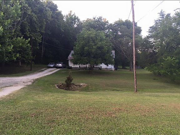 2nd image of 2216 Indian Creek Rd