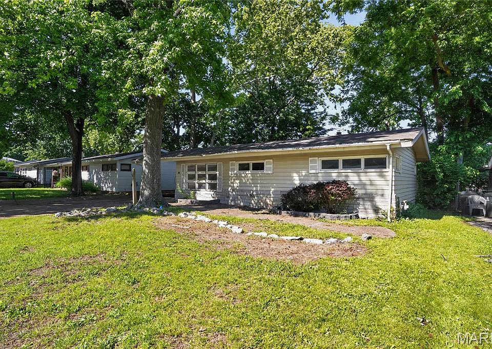 1st image of 16 Brightwell Ct