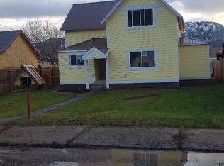 112 E 3rd St APT B, Cle Elum, WA 98922