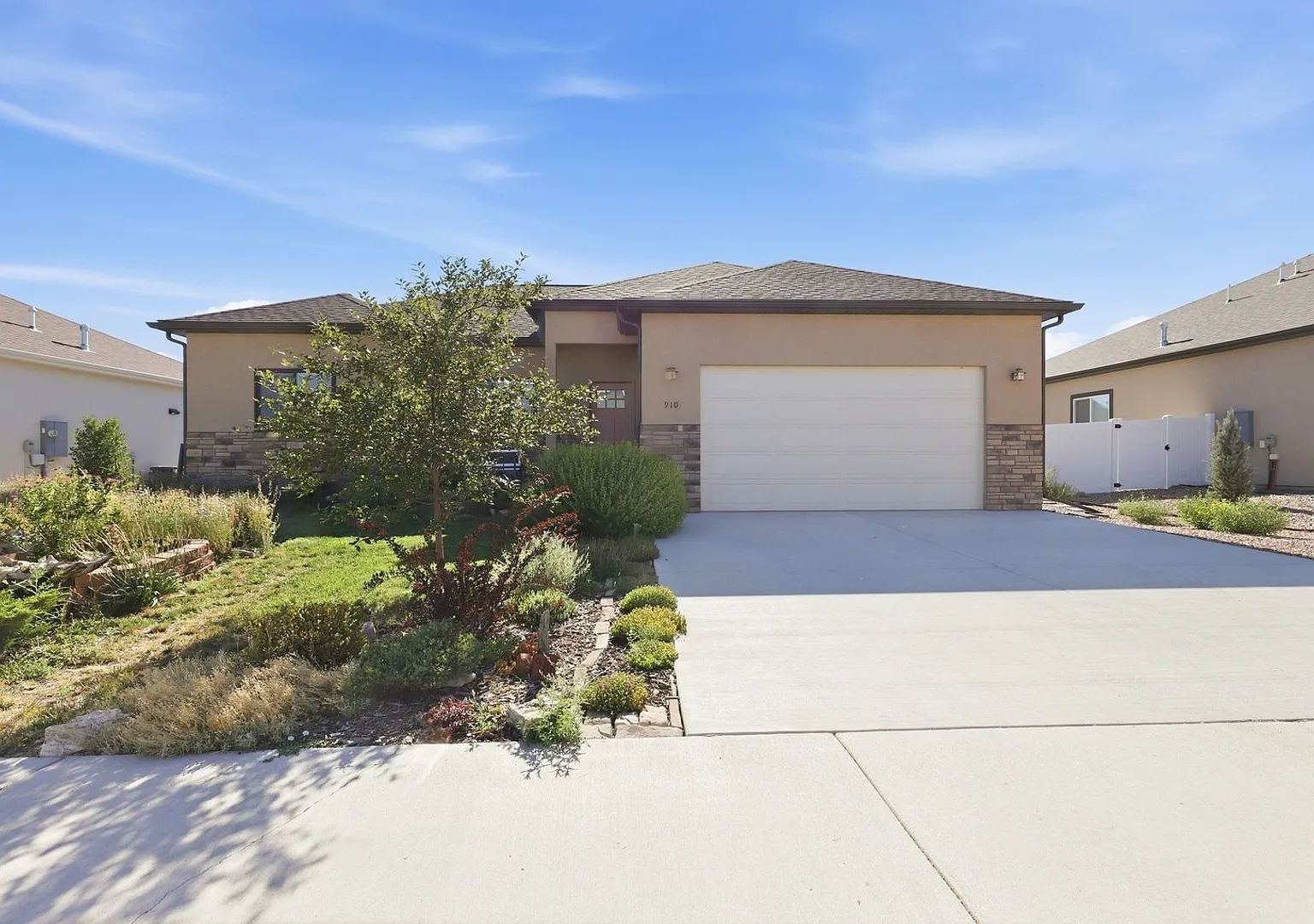 Charming 3BR House in Montrose — Photo 1