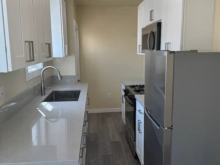 736 1/2 S La Verne Ave #736-1/2 — Photo 5