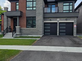 10 Adario Cres, Vaughan, ON L3L0G3