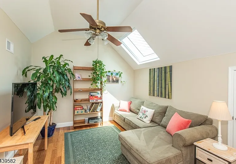 31 Cooper Ln — Photo 28