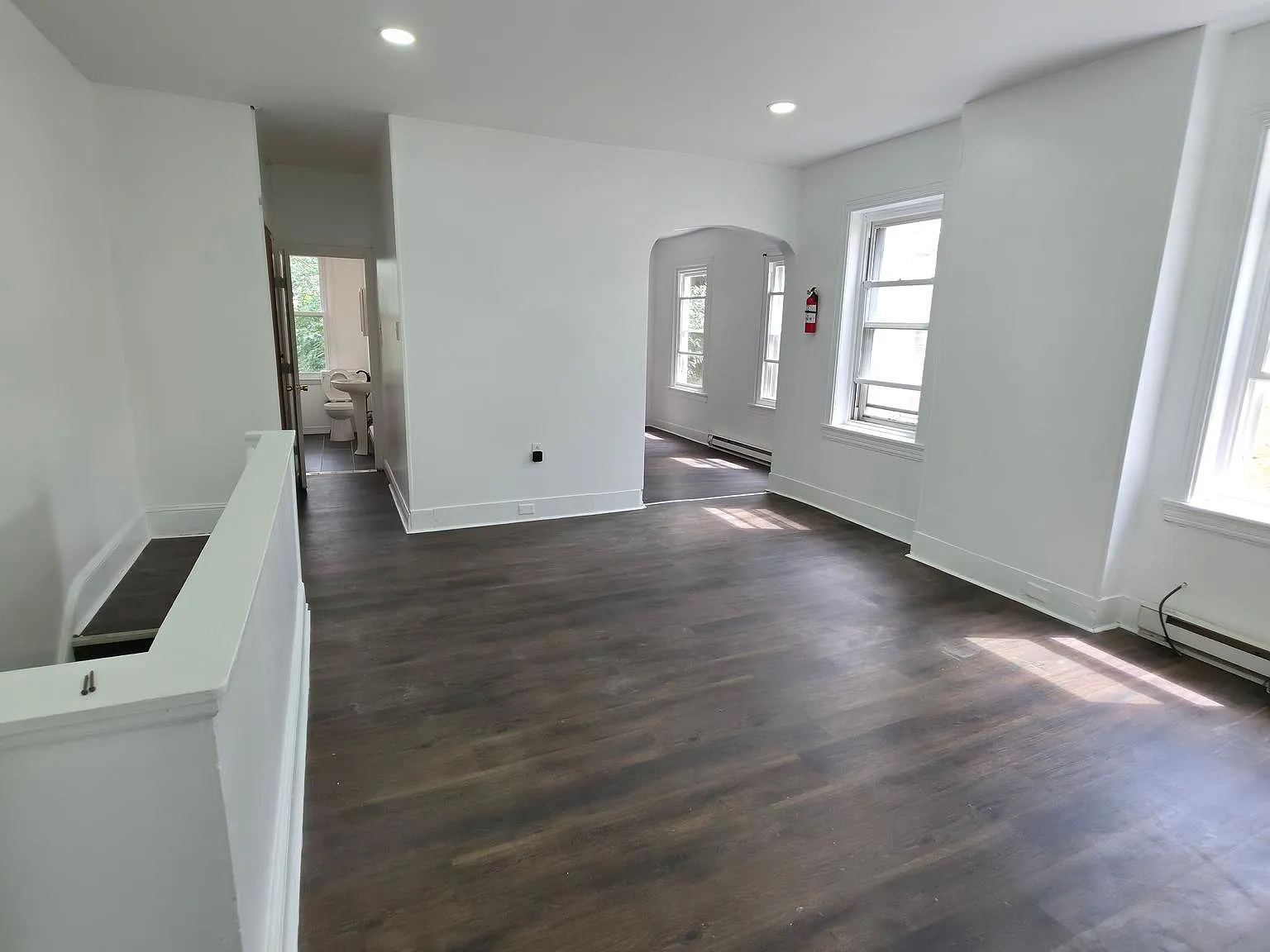 1 bed, 900 sqft, $1,200 — Photo 1