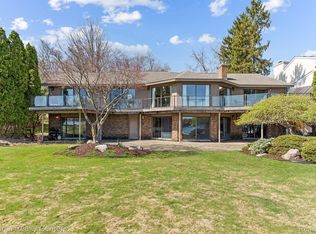 4745 Wendrick Dr, West Bloomfield, MI