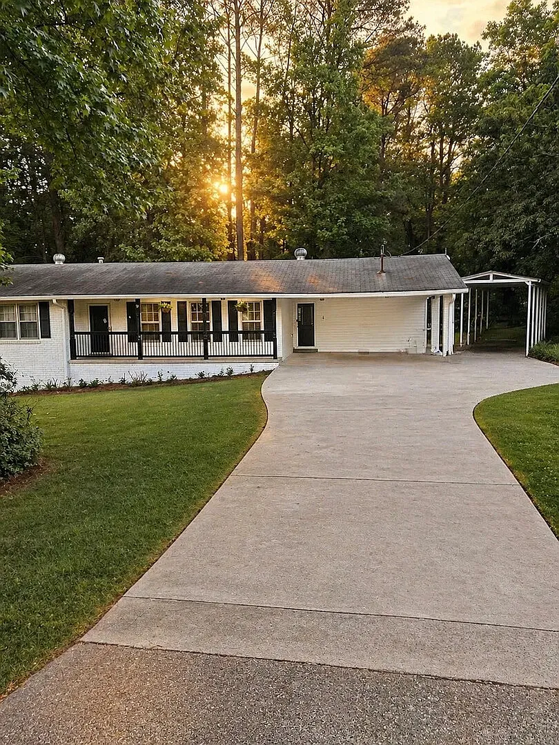 640 Smithstone Rd SE (Mid-Term Rental Listing) — Photo 3