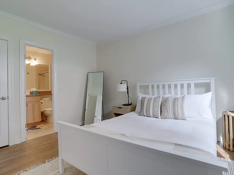 1625 Q St NW #202 — Photo 11