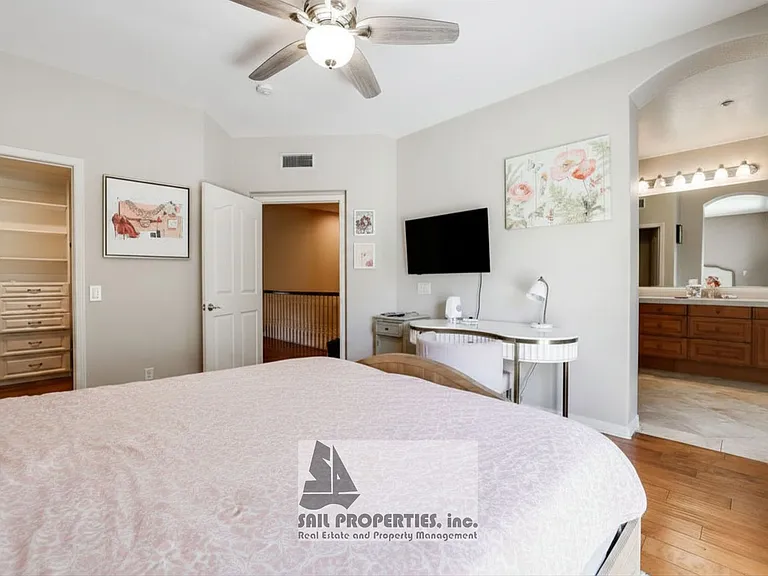 6251 Pacific Pointe Dr — Photo 13