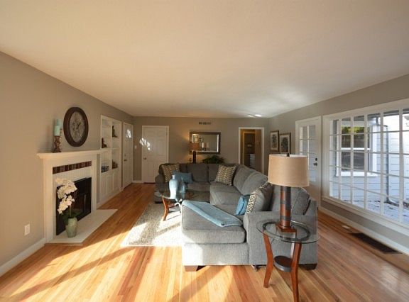 5th image of 2934 Kensington Way