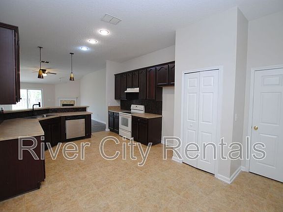 4th image of 116 Prince Phillip Dr