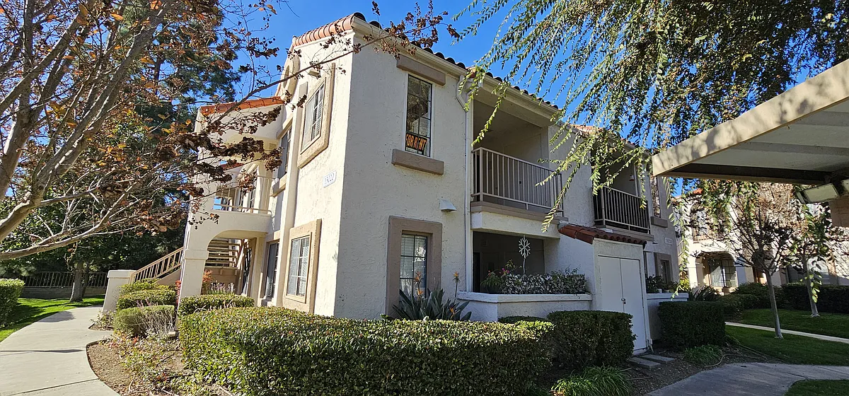 Building Photo - 13020 Wimberly Sq #16