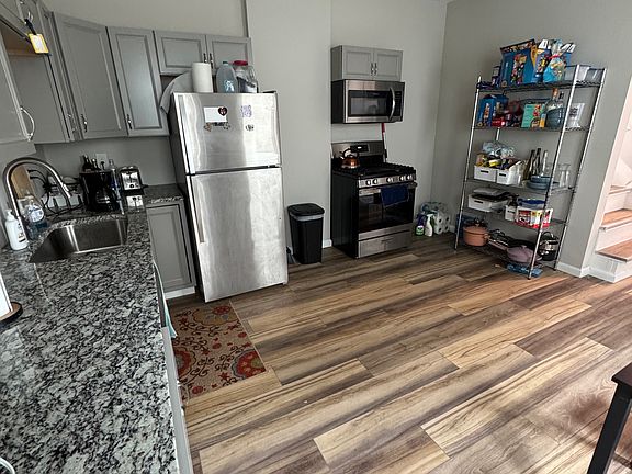 3rd image of 1778 Courtland Ave #2