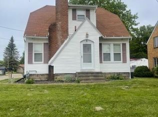 6 Bender St NE, Navarre, OH 44662