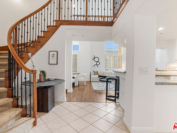 2nd image of 5831 Seawalk Dr Unit 217