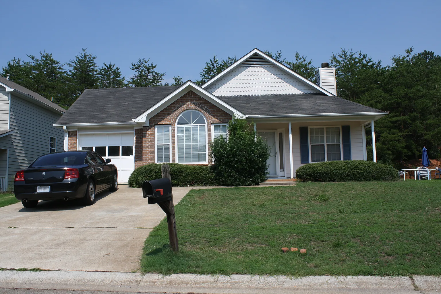 108 Crystal Brk photo 1